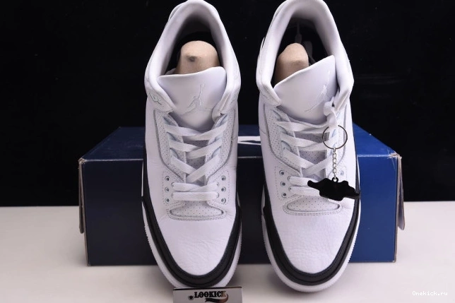 One Kick 3 FRAGMENT JORDAN AIR DA3595-100 0818